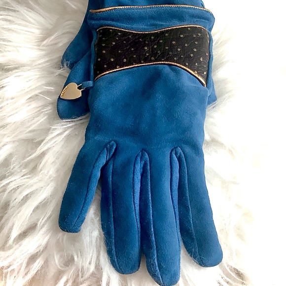 💙✨ MOSCHINO ✨💙 Leather & Cashmere Gloves w/ Metal Heart & gold fleck accents - Picture 2 of 16